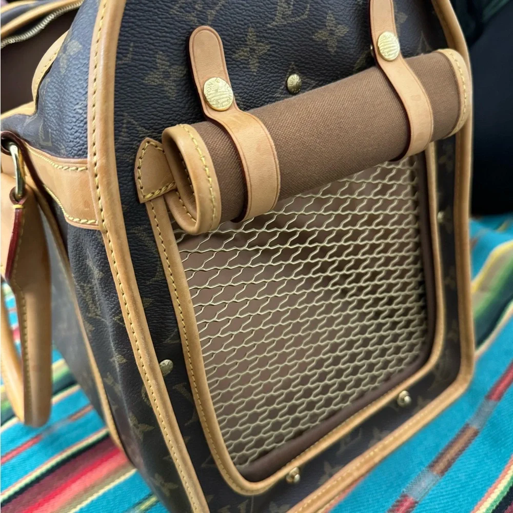 LOUIS VUITTON Pet Carry Monogram Sac Shan 40